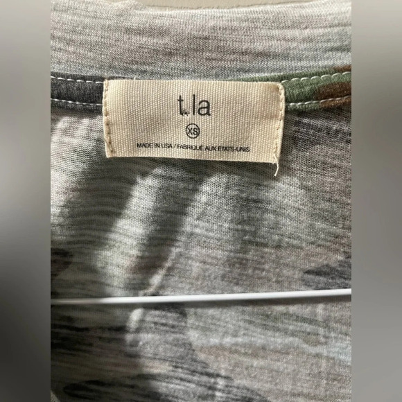 Anthropology Camouflage T-shirt by T. La, size extra small, NWT. - Picture 4 of 7